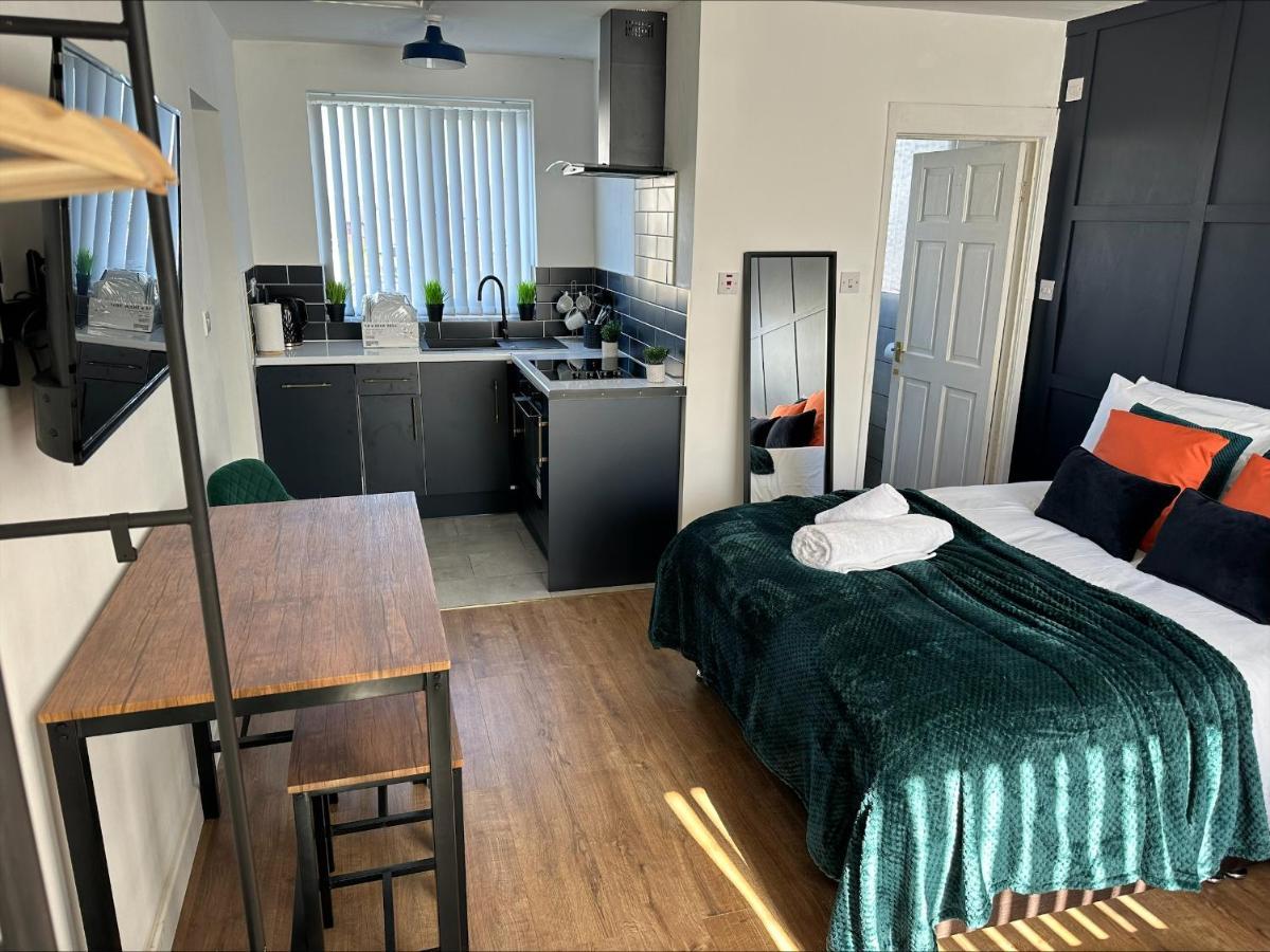 Studio Annexe By Papermill, Deeside - En-Suite, Heswall Zewnętrze zdjęcie