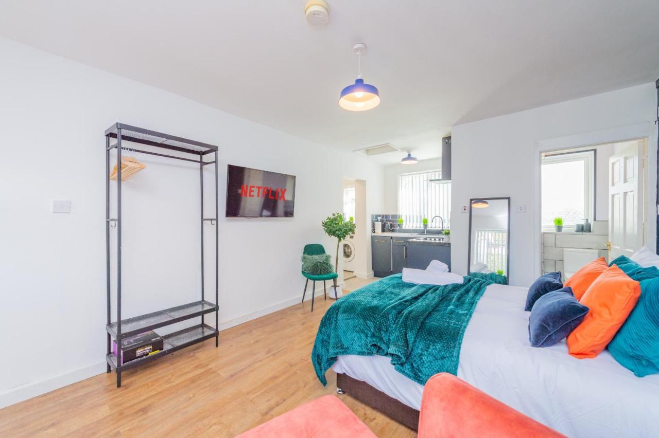 Studio Annexe By Papermill, Deeside - En-Suite, Heswall Zewnętrze zdjęcie